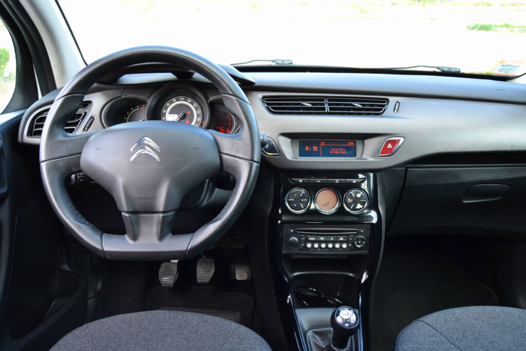 Citroen C3 PURETECH COLLECTION 2015 - Image 13