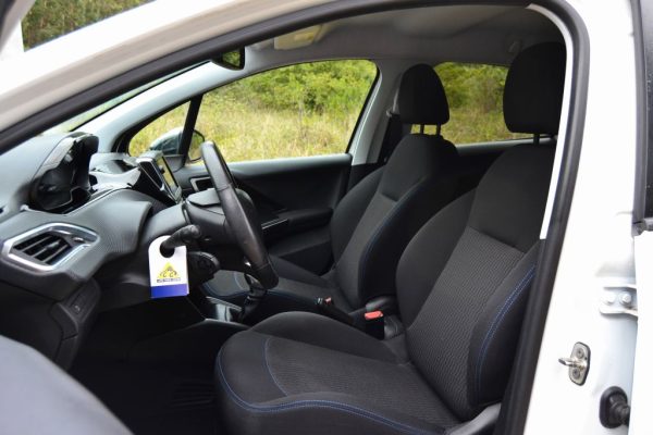 Peugeot 208 PURETECH STYLE 2018 - Image 20