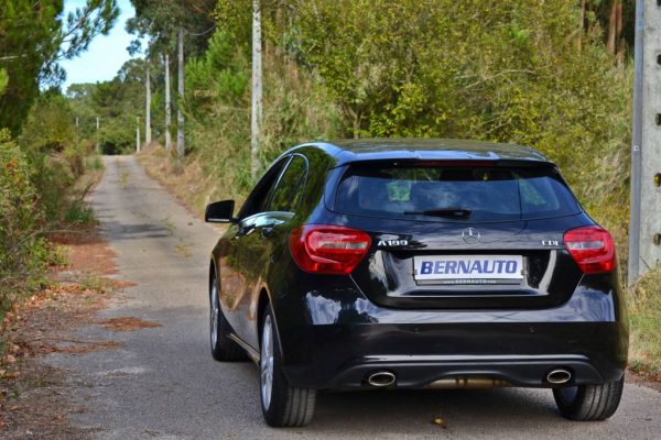 Mercedes A180 CDI BLUEEFFICIENCY URBAN 2015 - Image 11