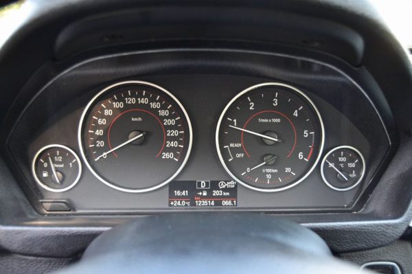 BMW 318D Gran Turismo LINE SPORT AUTO 2016 - Image 21