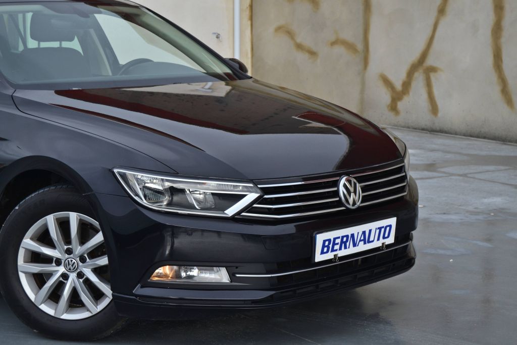 VW Passat Variant TDI Business DSG 2019 - Image 3