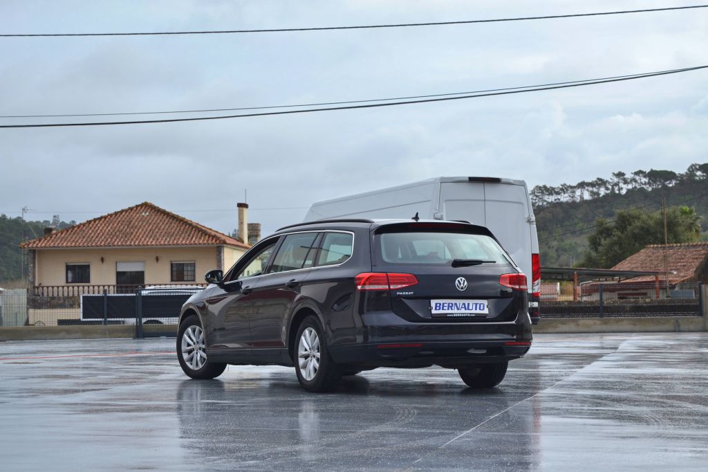 VW Passat Variant TDI Business DSG 2019 - Image 8