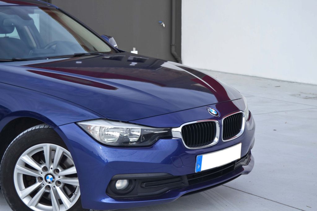 BMW 320d Advantage 2017 - Image 3