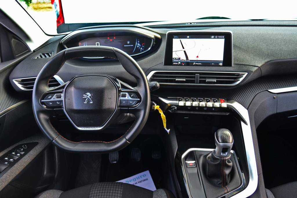 PEUGEOT 3008 BlueHDi Active 2017 - Image 13