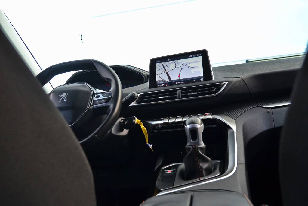 PEUGEOT 3008 BlueHDi Active 2017 - Image 15
