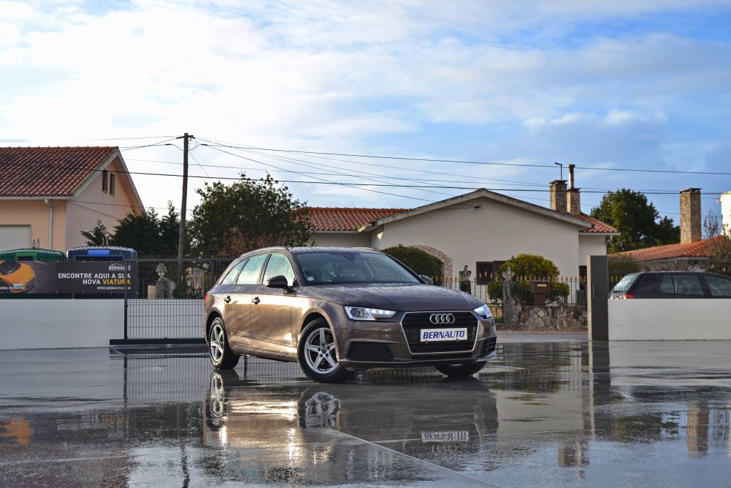 Audi A4 Avant 2.0 TDI 2017 - Image 2
