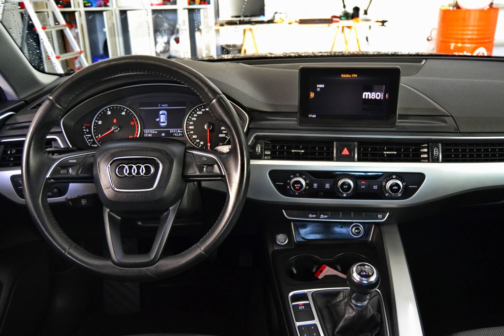 Audi A4 Avant 2.0 TDI 2017 - Image 11