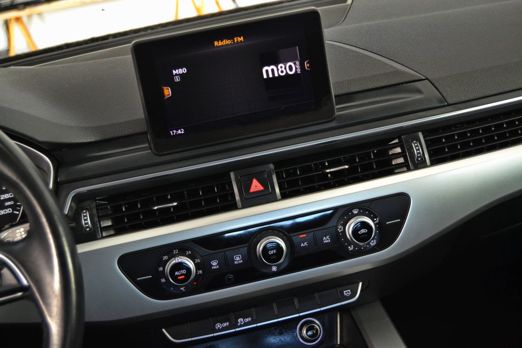 Audi A4 Avant 2.0 TDI 2017 - Image 19