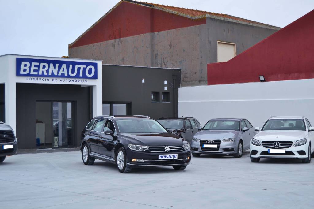 VW Passat Variant 2.0 TDI HIGHLINE 2016 - Image 3