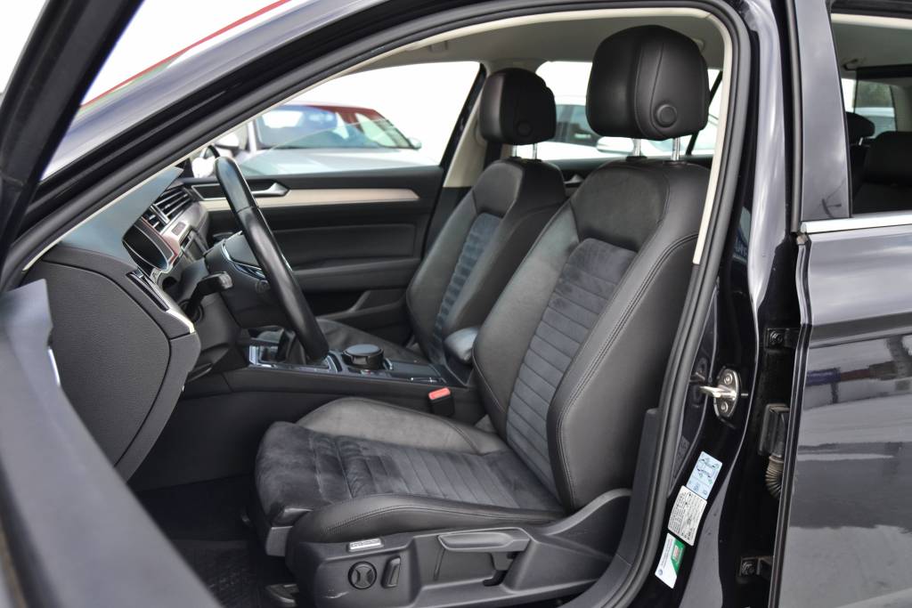 VW Passat Variant 2.0 TDI HIGHLINE 2016 - Image 18